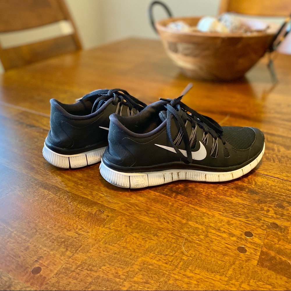 Black Nike Sneakers, size 8